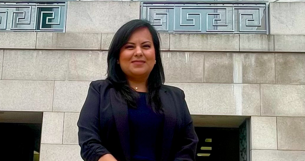Lisbet   Pérez, directora de VOICES, y sobreviviente de violencia doméstica