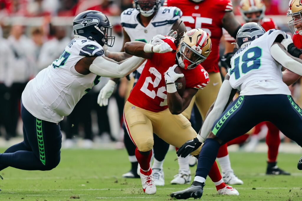 Los 49ers Caen en los Últimos Minutos Ante los Seahawks